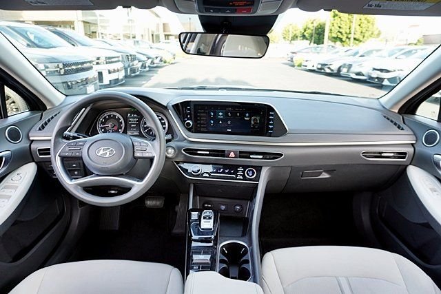 Used 2023 Gray Hyundai SEL image 16