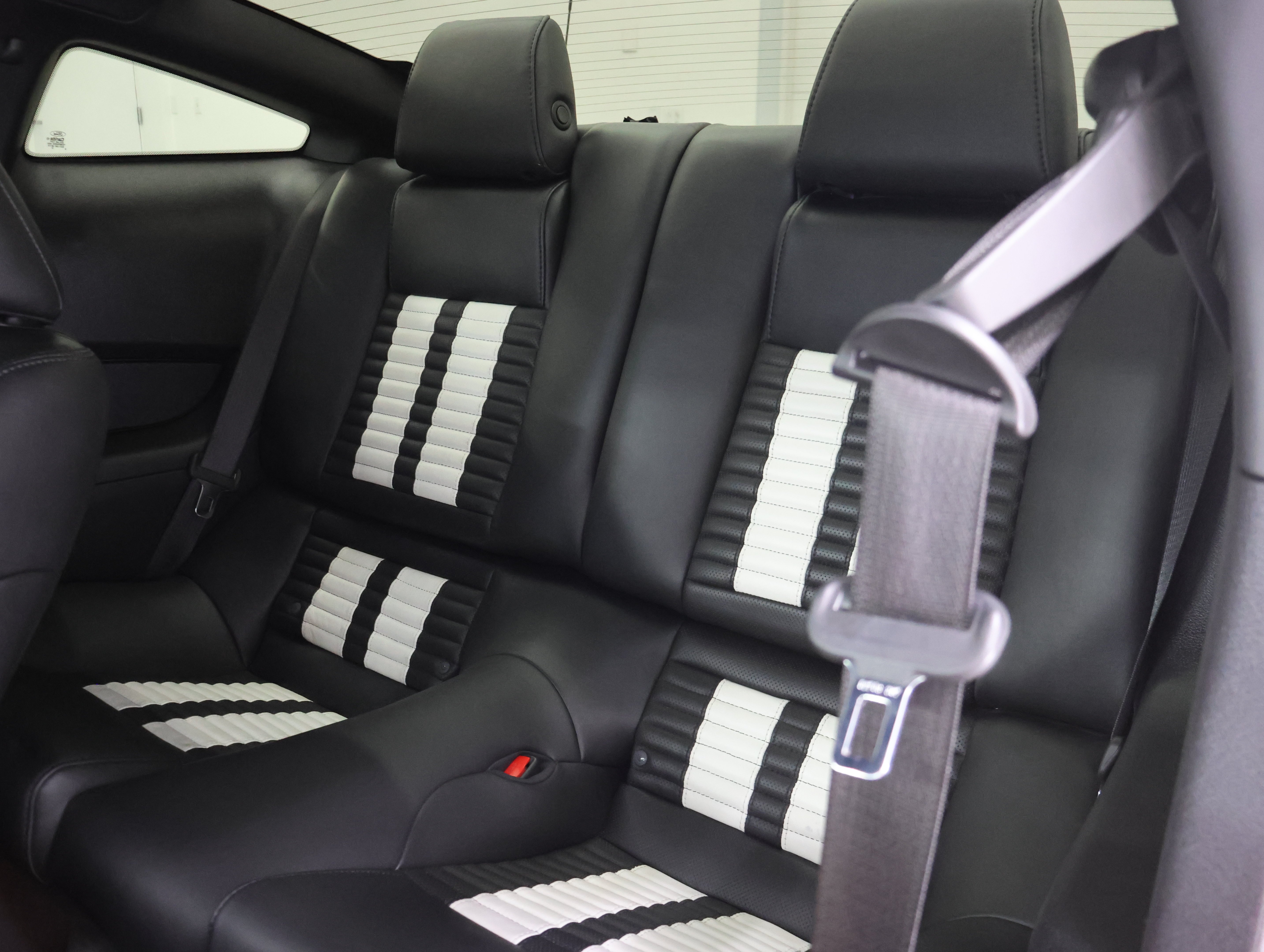 Used 2011 Race Red Ford GT500 Coupe: GT500-6 SPEED STICK-HID LIGHTS-ROUSH EXHAUST image 9