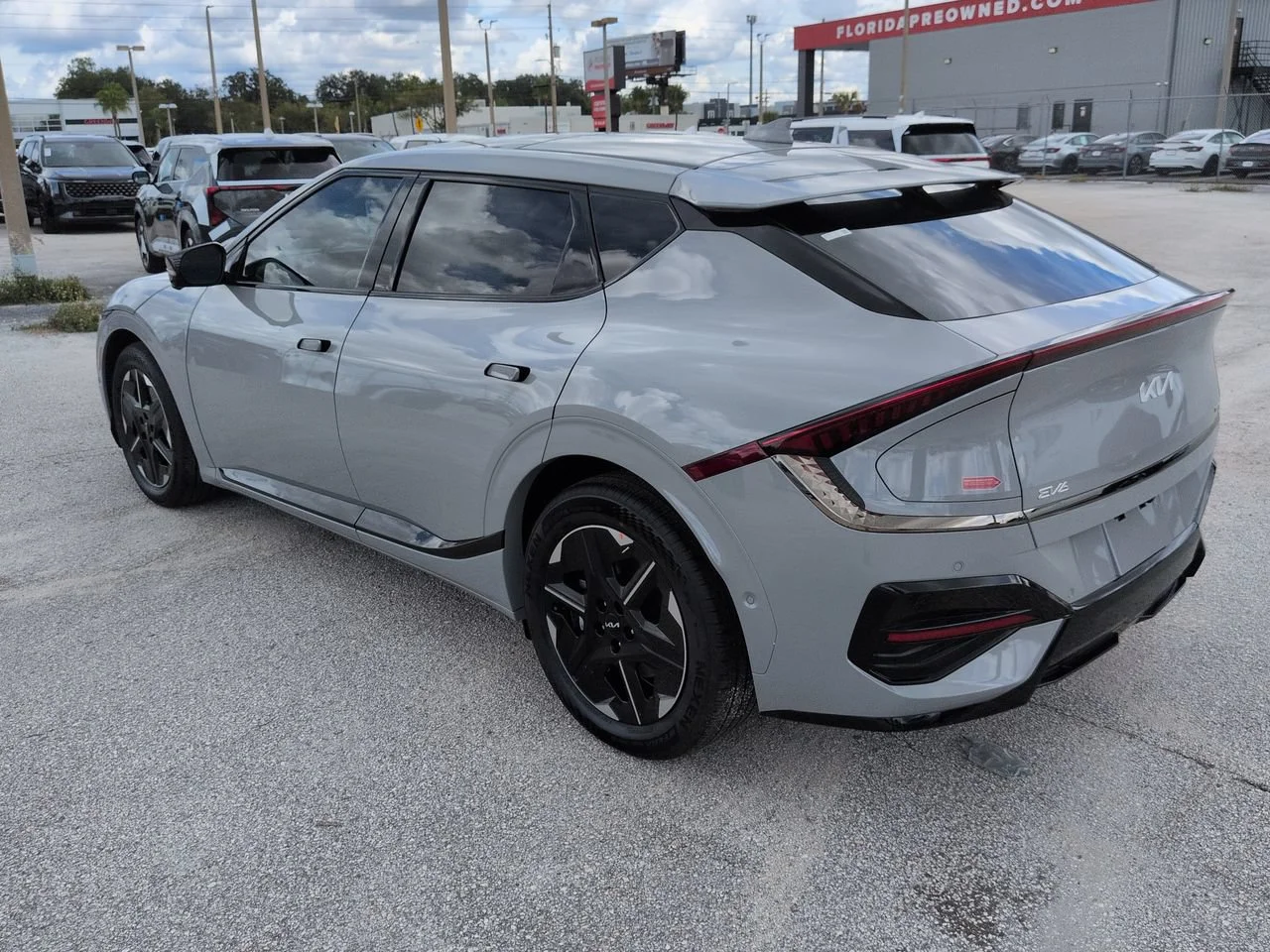 New 2026 Wolf Gray Kia GT-Line image 6