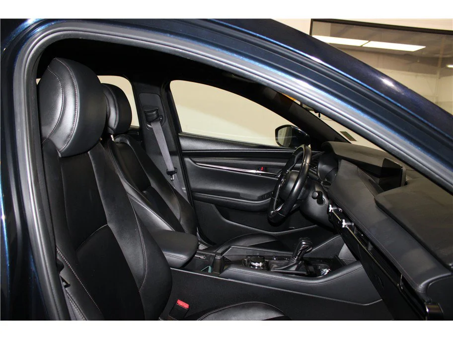 Used 2019 Deep Crystal Blue Mica Mazda Hatchback 4D image 23
