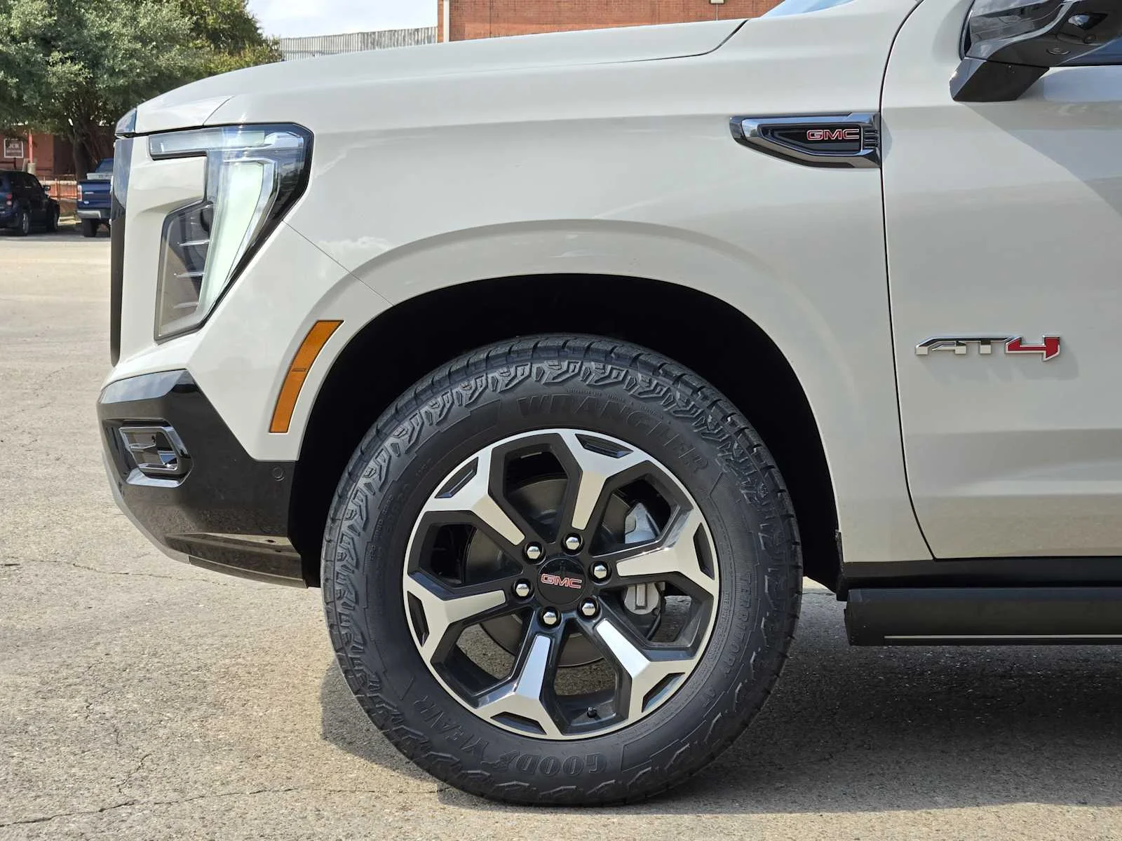 2027 GMC Yukon AT4 - Photo 6