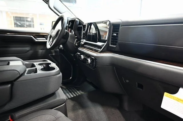 2026 GMC Sierra 1500 SLE - Photo 16