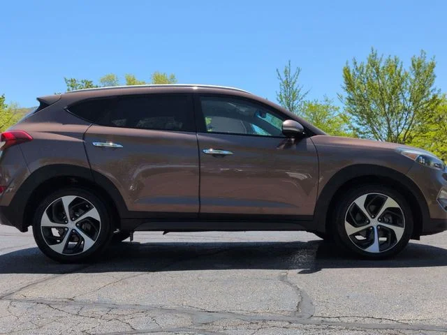 Used 2016 Beige Hyundai Limited image 8