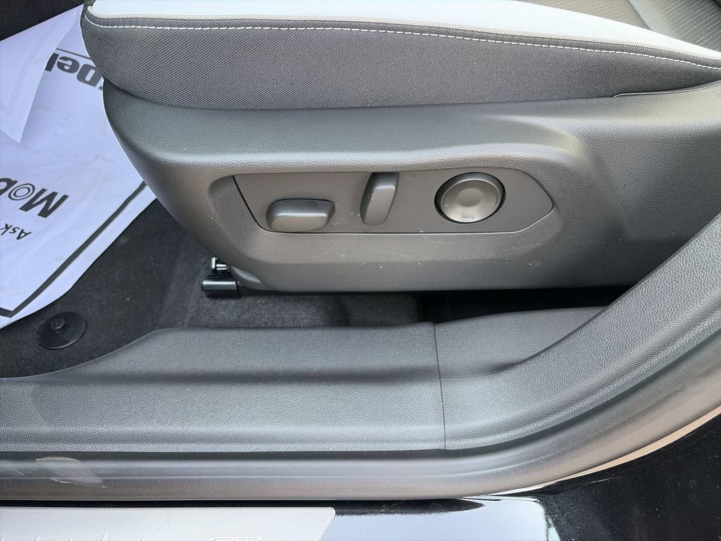 New 2026 Ebony Twilight Metallic Buick Sport Touring image 18