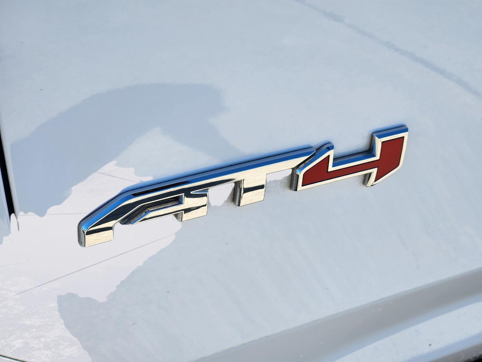 Used 2024 Summit White GMC AT4 image 11