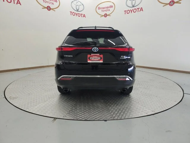 Used 2022 Black Toyota XLE image 7