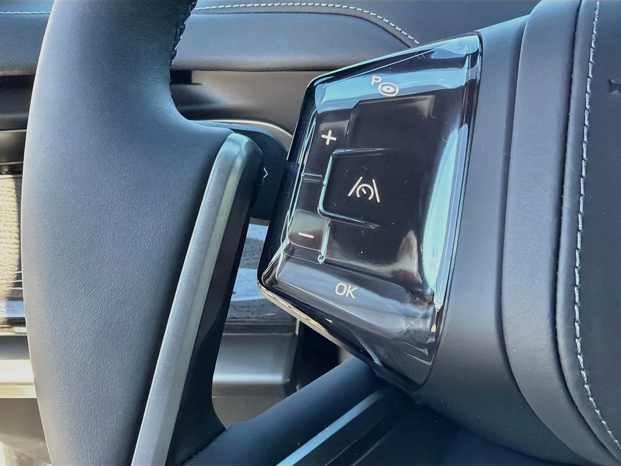 New 2027 Brooklyn Grey Metallic BMW 50 xDrive image 36