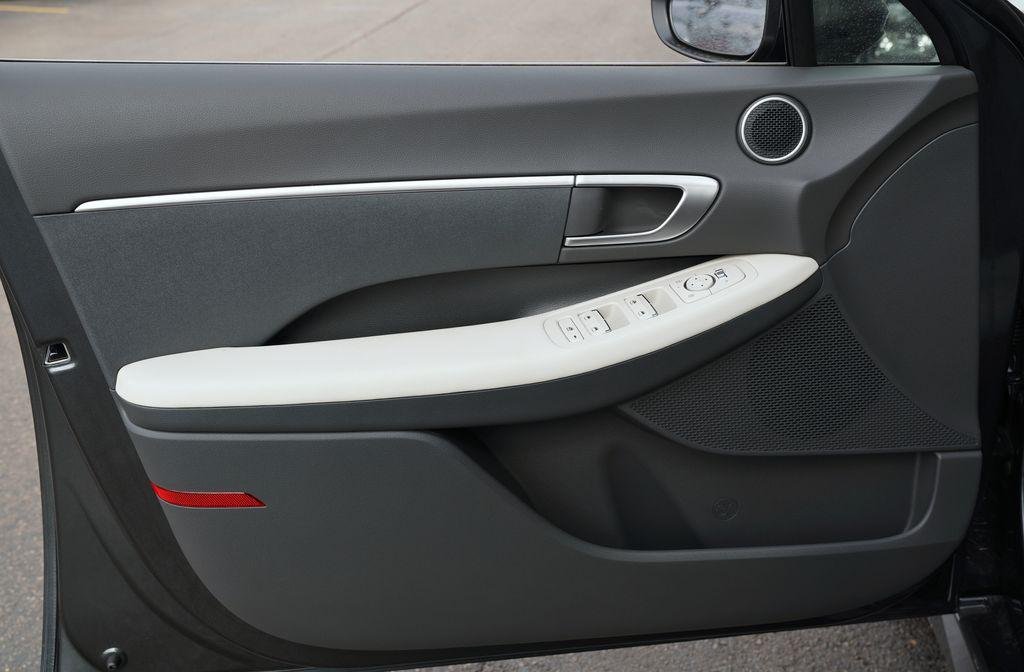New 2026 Portofino Gray Hyundai SE image 9