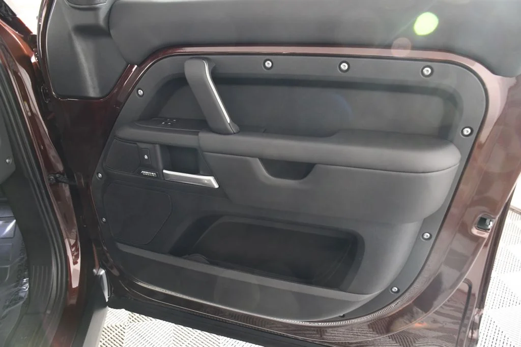 New 2026 Sedona Red Land Rover X-Dynamic SE image 20