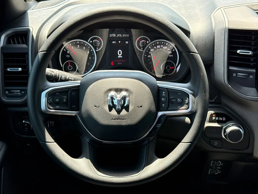 New 2026 Diamond Black Crystal Pearlcoat RAM Express image 14