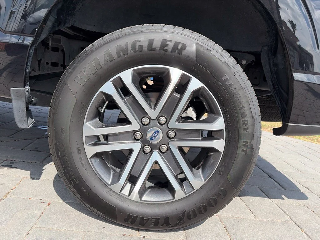 Used 2023 Black Ford XL image 17