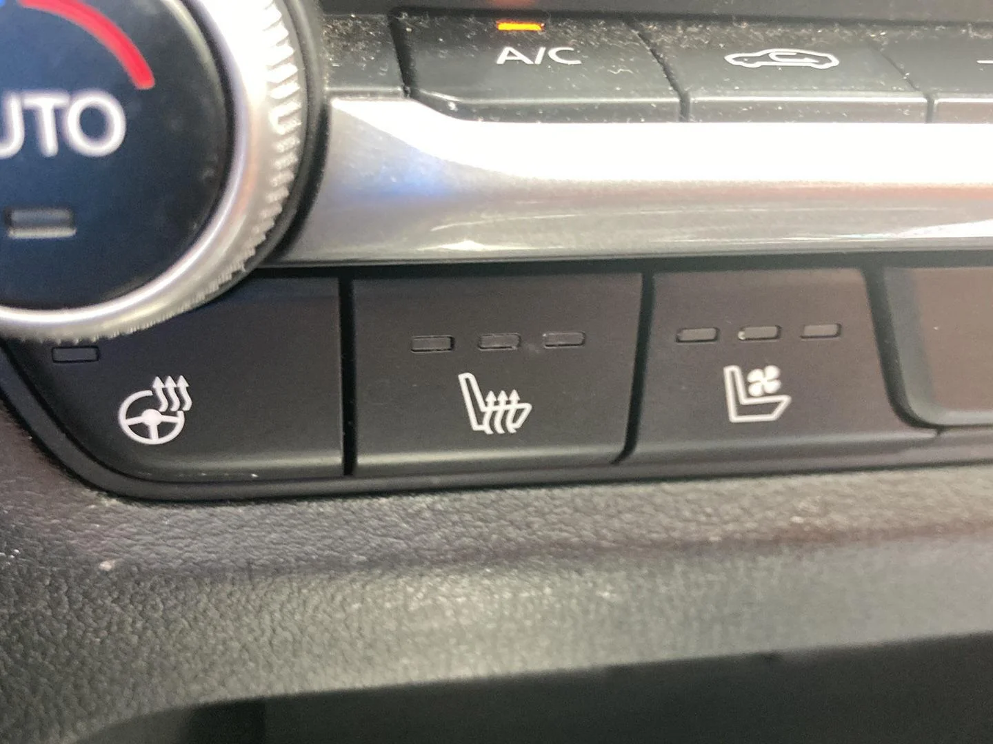 Used 2025 Wind Chill Pearl Mazda 2.5 Turbo Premium Package image 18