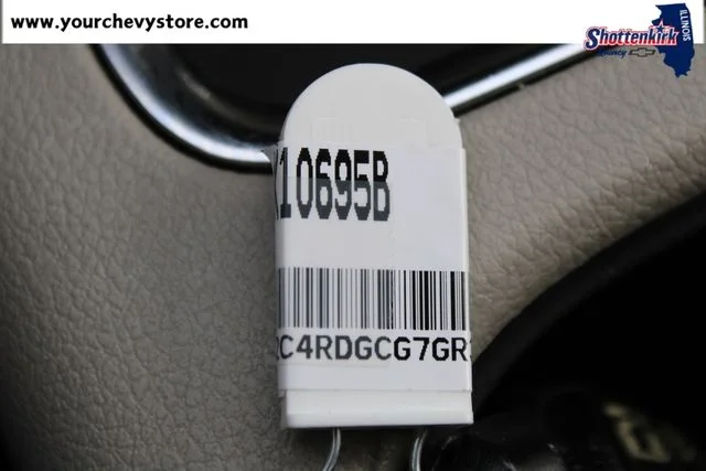 Used 2016 Silver Dodge SXT image 30