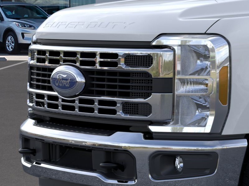 New 2026 Oxford White Ford XL image 18