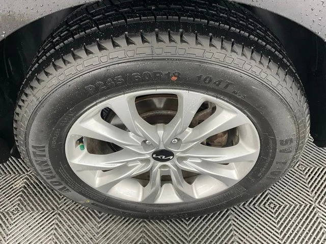 Used 2022 Black Kia LX image 32
