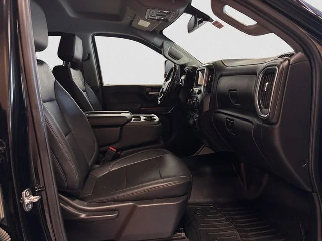 Used 2022 Black Chevrolet LT image 16