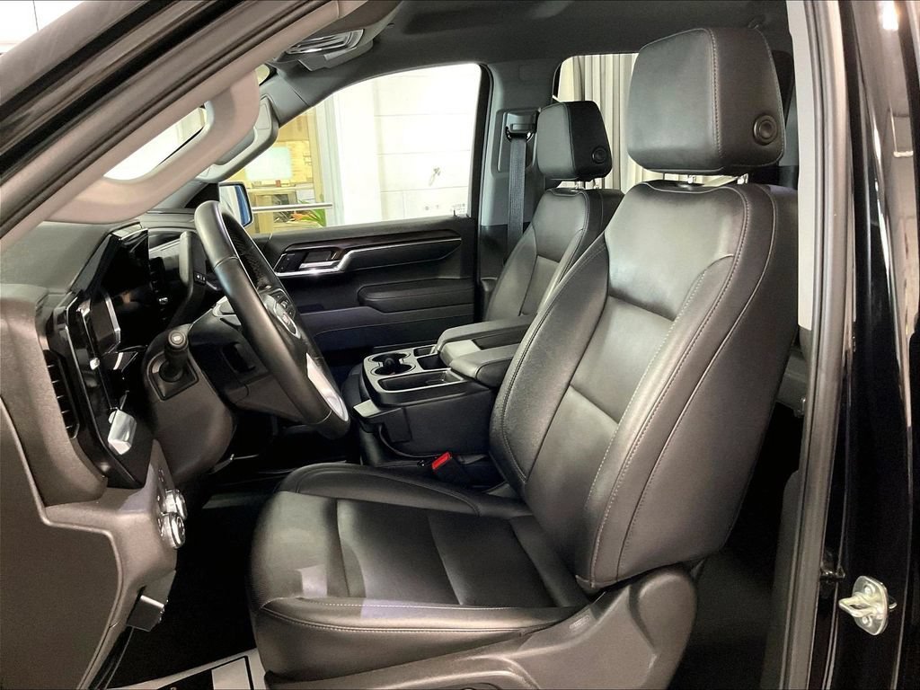 Used 2025 Onyx Black GMC SLT image 10