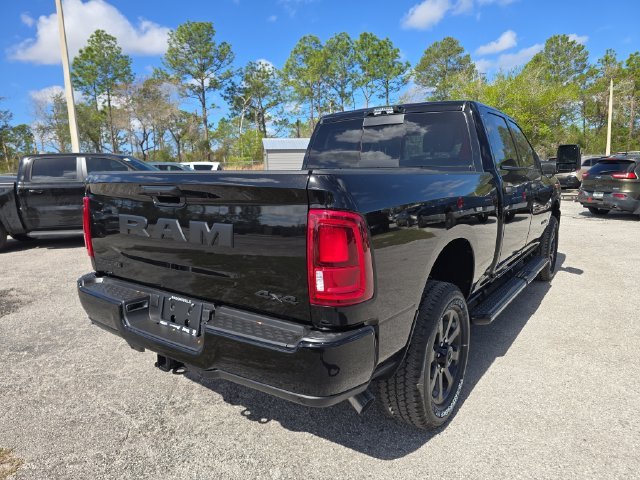 New 2026 Diamond Black Crystal Pearl-Coat Exterior Paint RAM Big Horn image 4