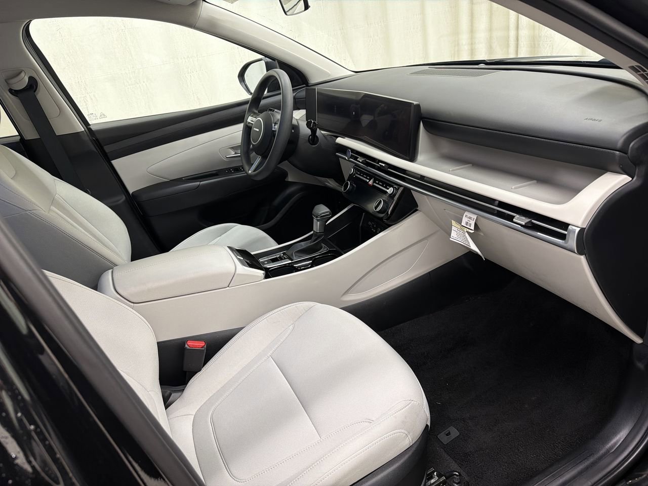 Certified Used 2025 Phantom Black Hyundai SEL image 14