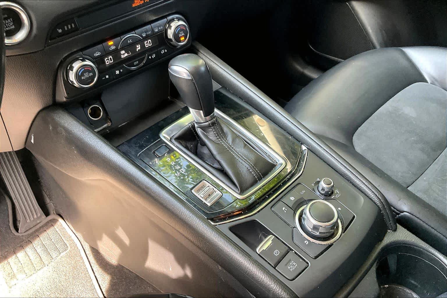 Used 2018 Deep Crystal Blue Mica Mazda Touring image 15
