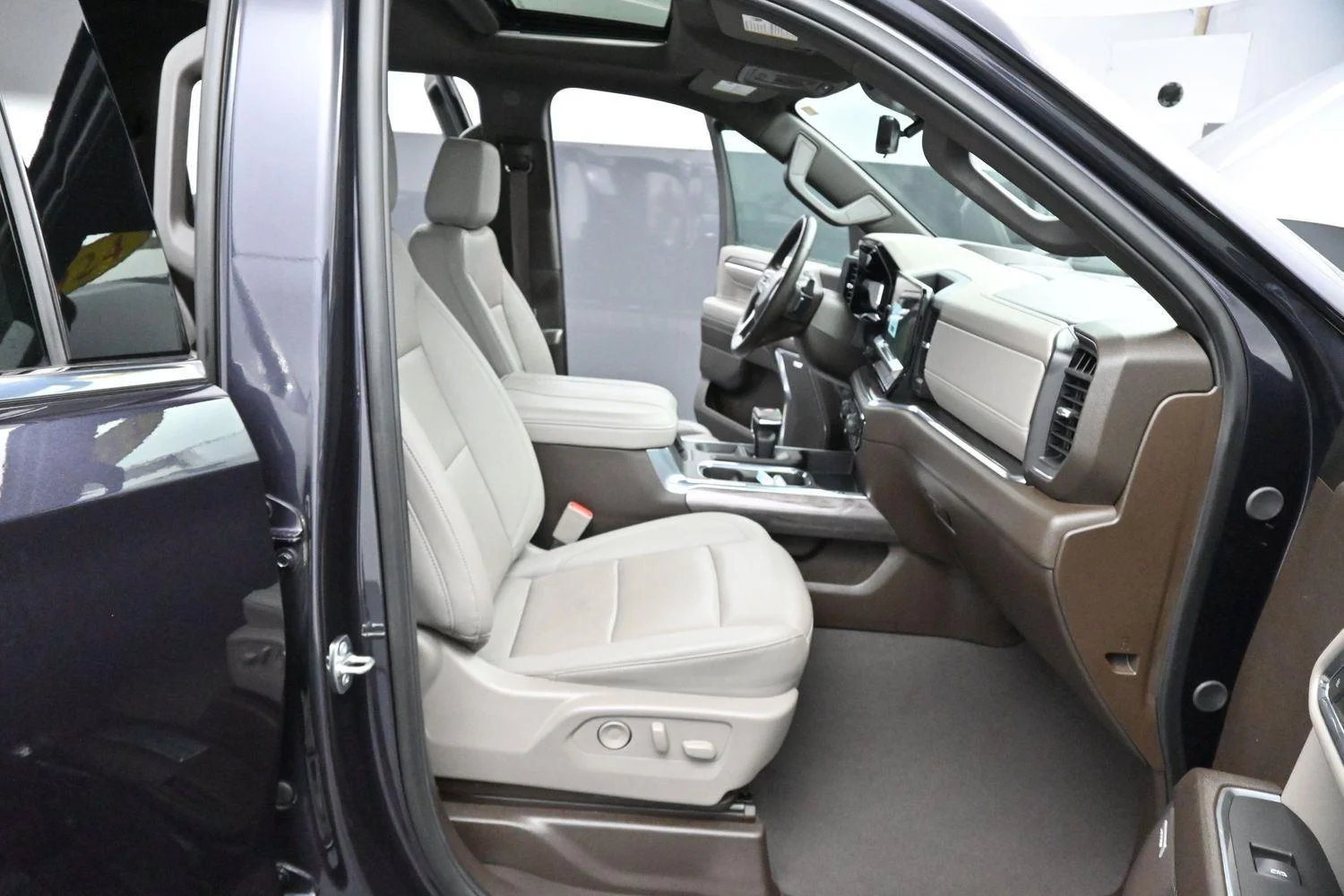 Used 2024 Dark Ash Metallic Chevrolet LTZ image 31