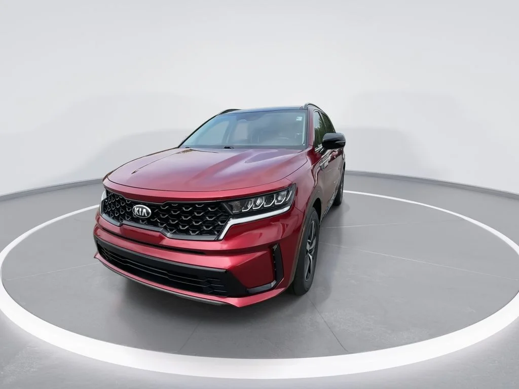 Used 2021 Red Kia S image 3