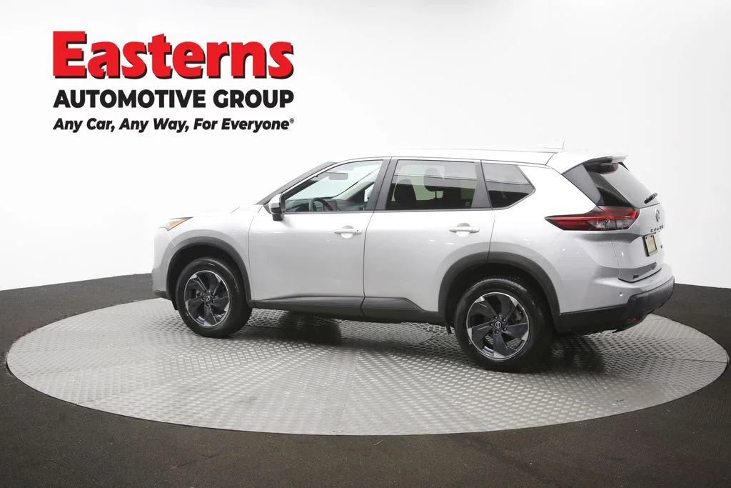 Used 2024 Silver Nissan SV image 61
