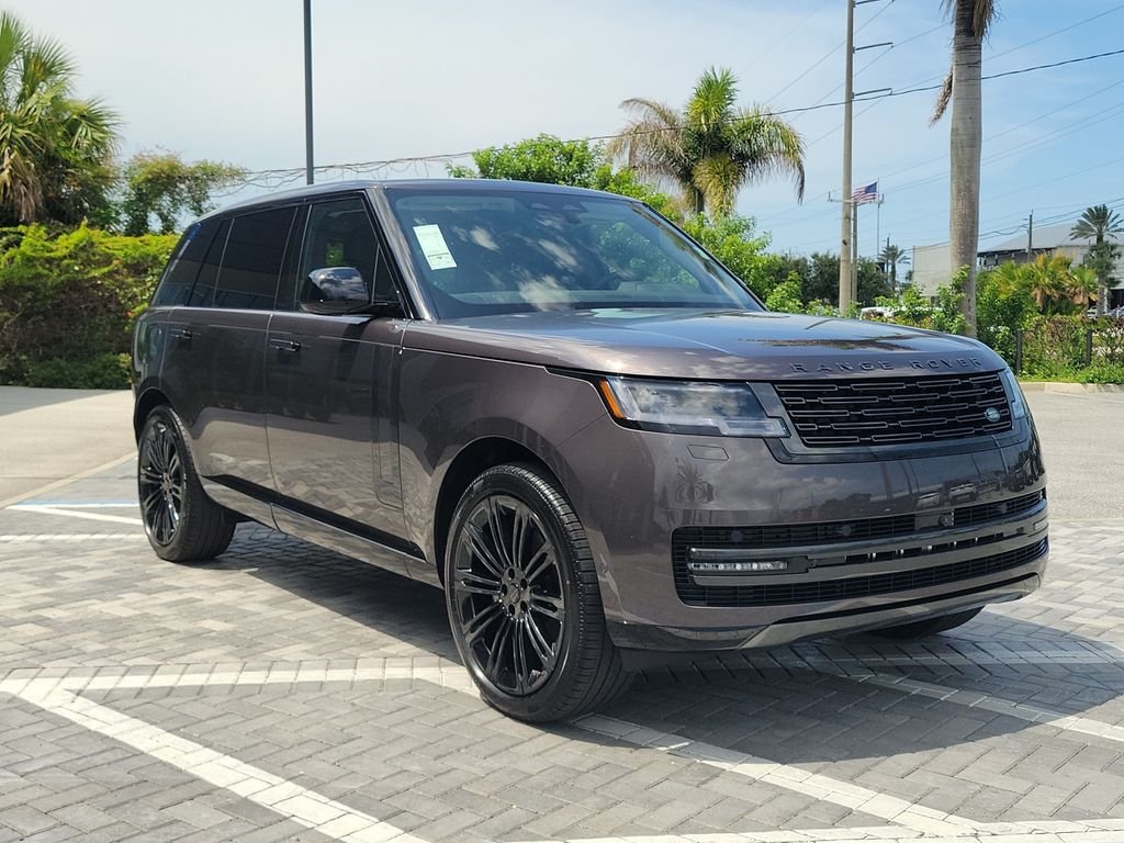 New 2026 Charente Grey Land Rover SE image 7