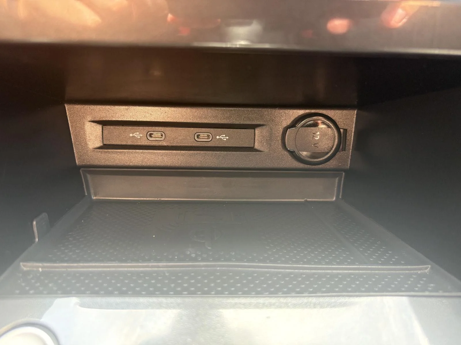Used 2023  Volkswagen SE image 24