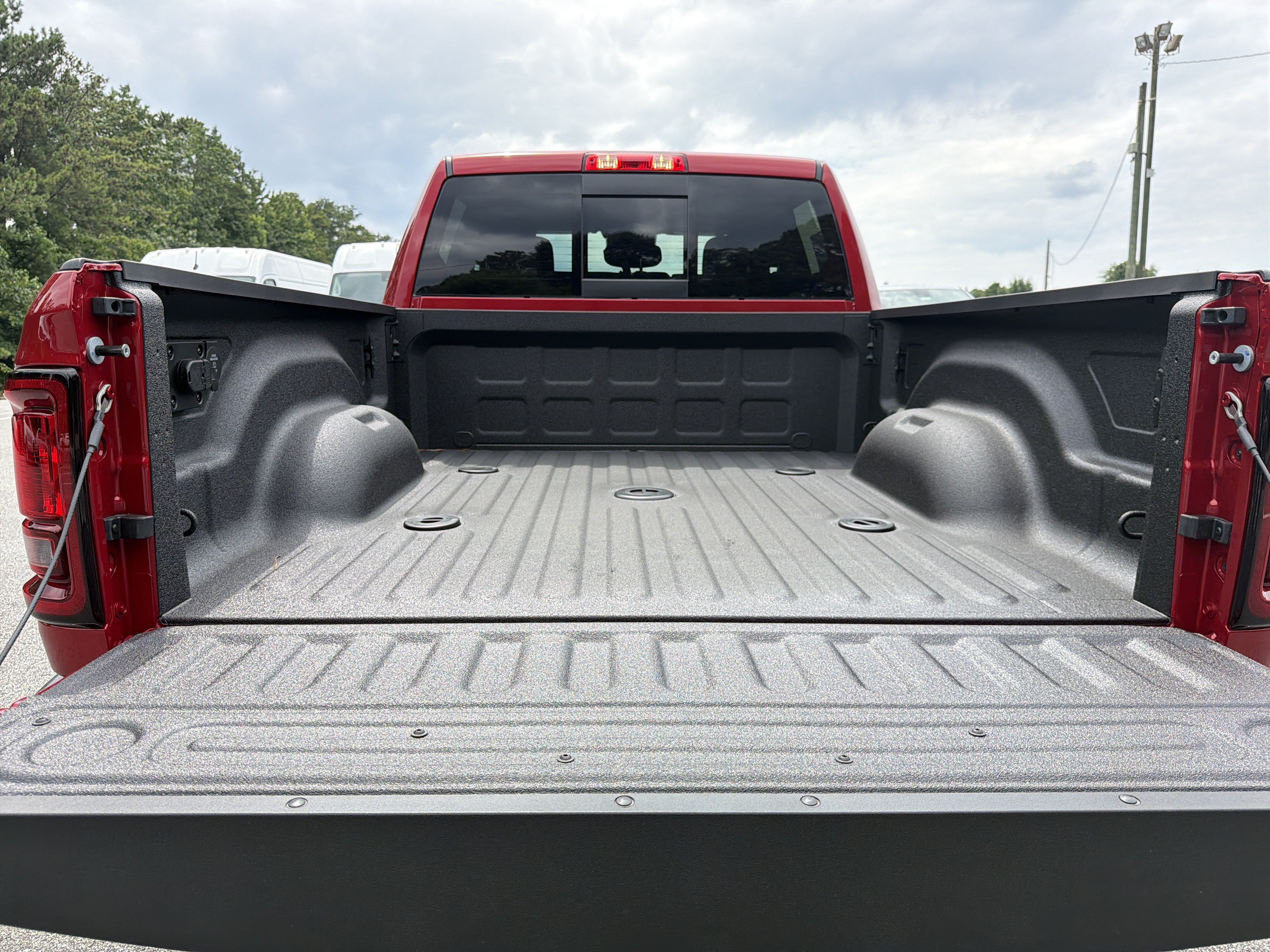New 2026 Molten Red Pearlcoat RAM Tradesman image 22