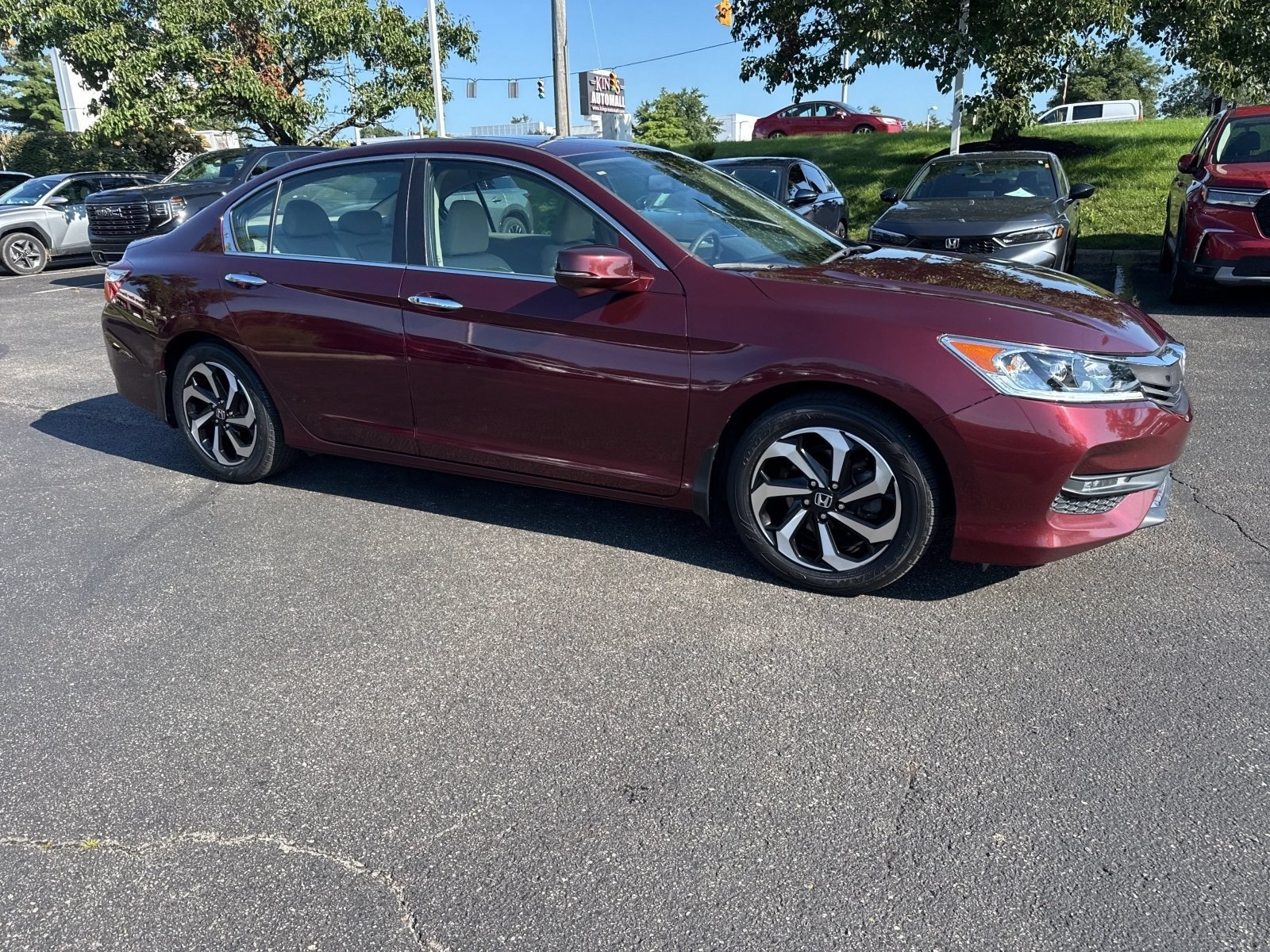 Used 2016 Basque Red Pearl II Honda EX-L image 19