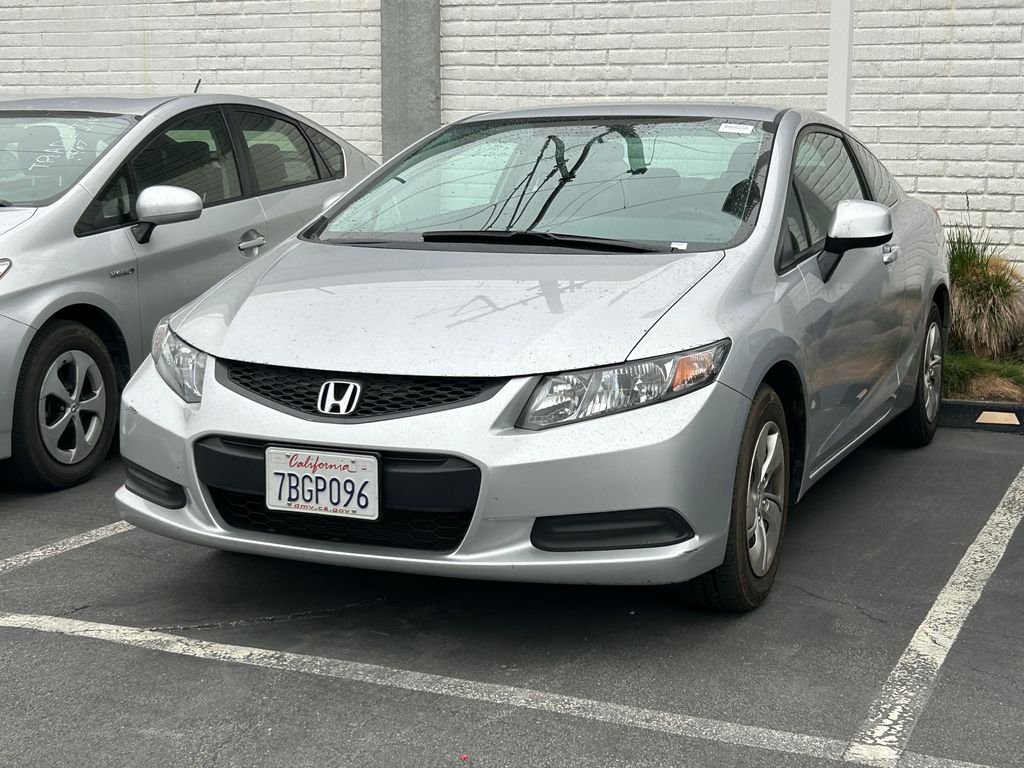 Used 2013  Honda LX image 2