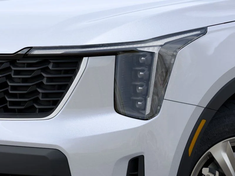 New 2026 Glacial White Pearl Kia LX image 9