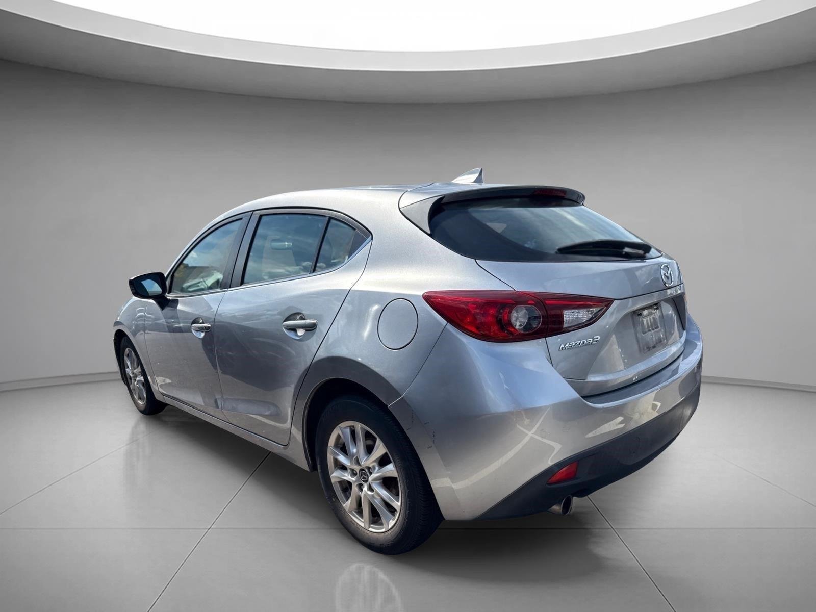 Used 2016 Liquid Silver Metallic Mazda i Grand Touring image 8