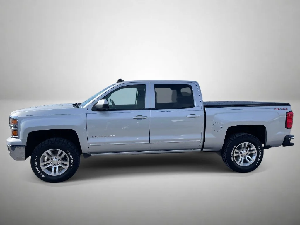 Used 2015 Silver Chevrolet LT image 6