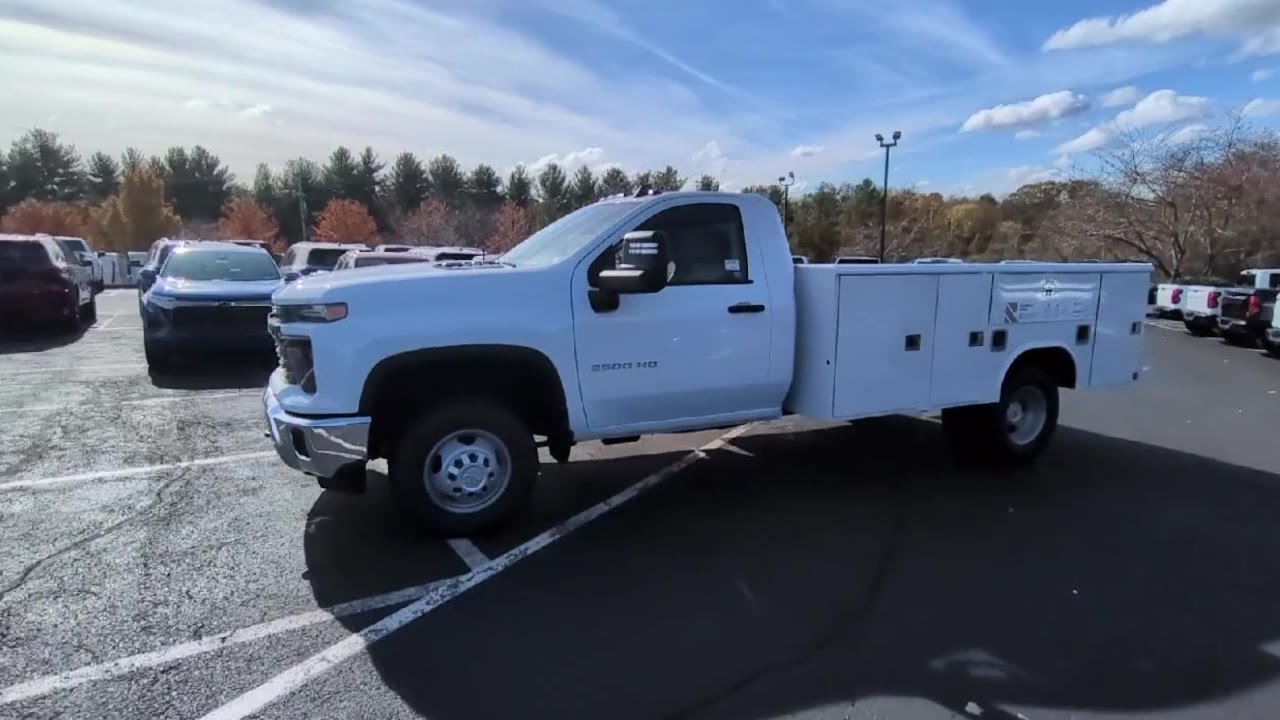New 2025 Summit White Chevrolet Work Truck image 36