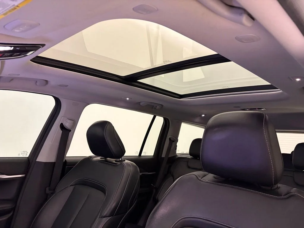 Used 2021 White Jeep Limited image 8