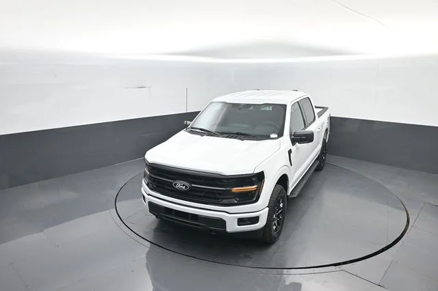 New 2026 Oxford White Ford XLT image 25