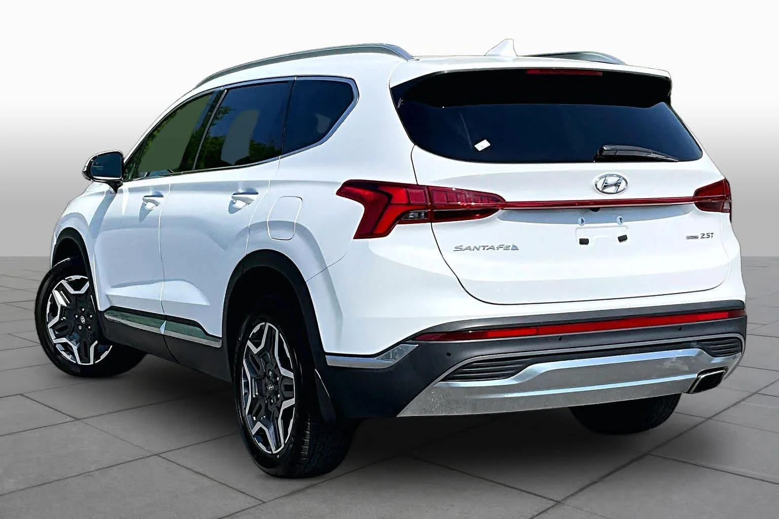 Used 2022 Quartz White Hyundai Limited image 12