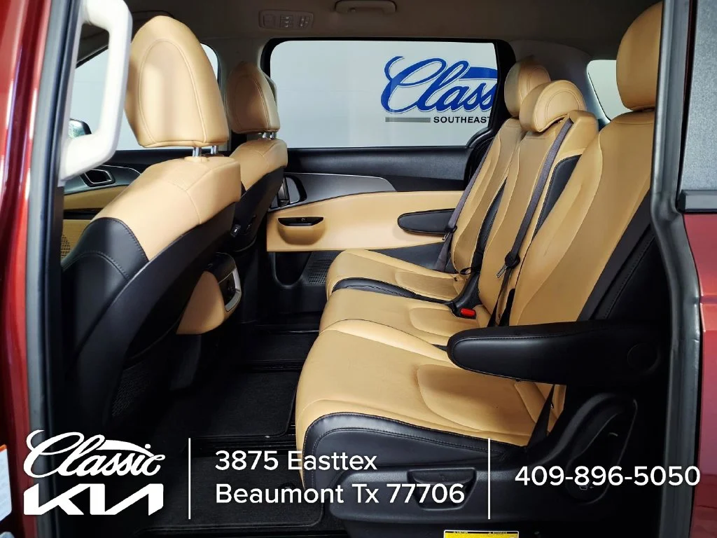 Used 2023 Red Kia LX Seat Package image 8