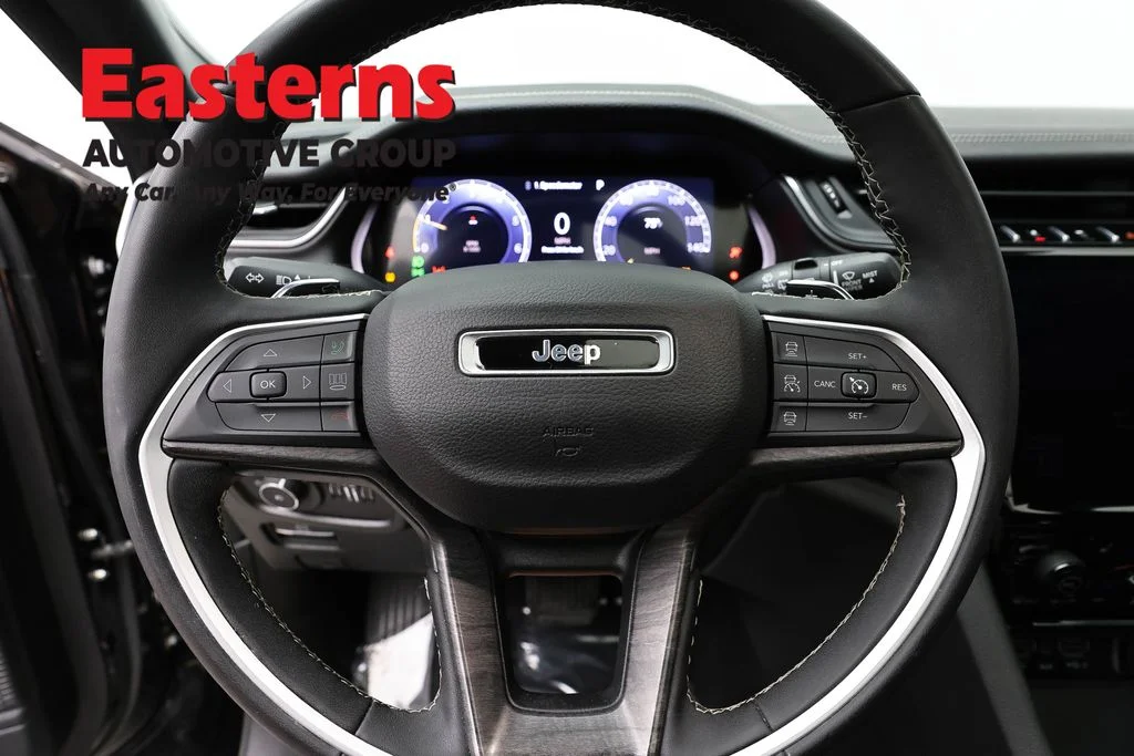 Used 2024 Black Jeep Limited image 10