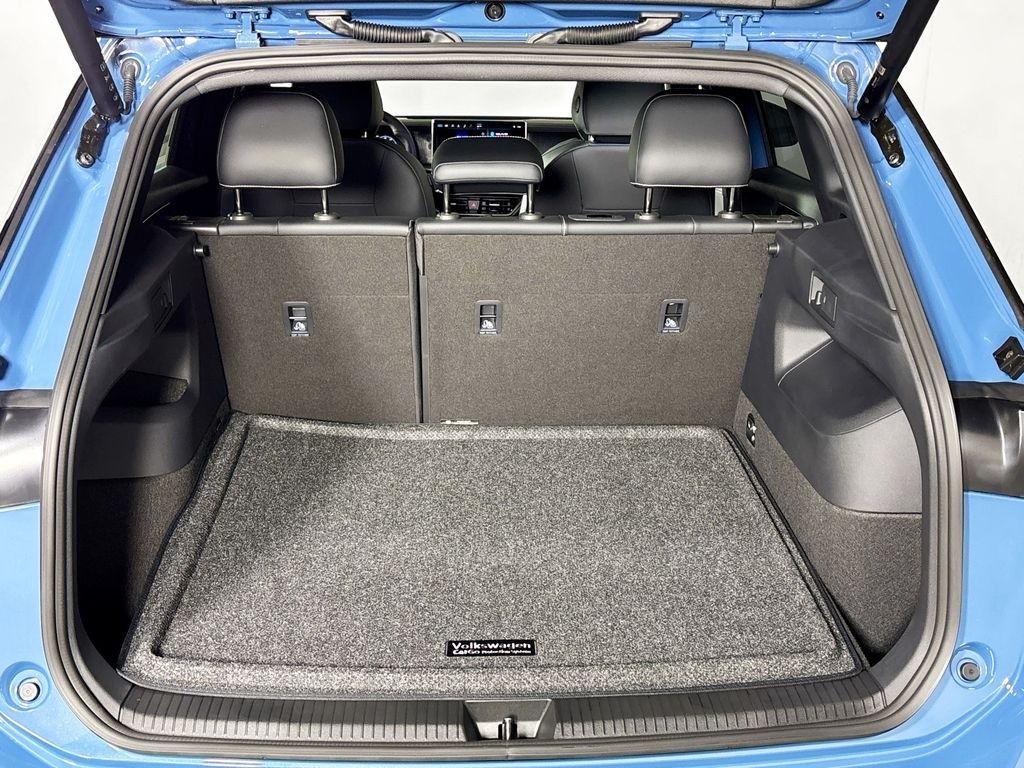 New 2025 Monterey Blue Pearl Volkswagen 2.0T SE R-Line Black image 21