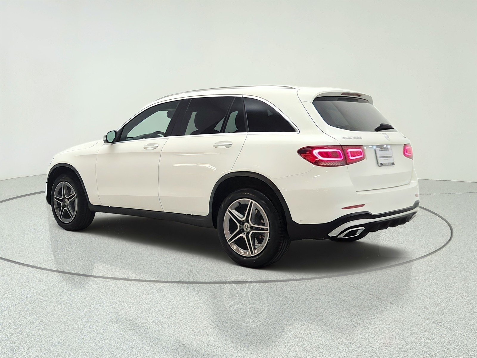 Used 2021 Polar White Mercedes-Benz GLC 300 4MATIC® SUV image 7