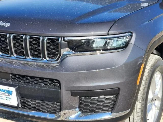 New 2026 Baltic Gray Metallic Clear-Coat Exterior Paint Jeep Laredo X image 5