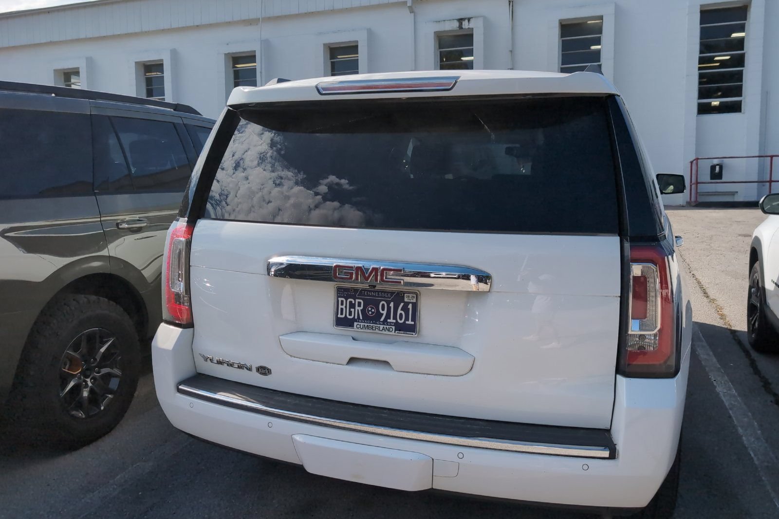 Used 2019 SUMMIT WHITE GMC Denali image 7