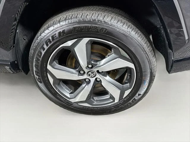 Certified Used 2023 MAGNETIC GRAY MET. Toyota  image 27