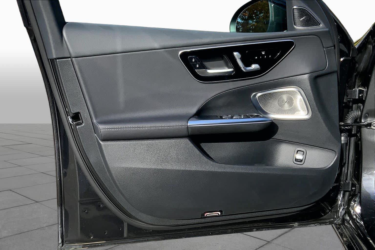 New 2027 Graphite Grey Metallic Mercedes-Benz C 300 image 14