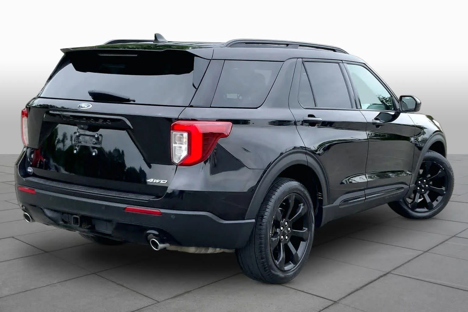 Used 2023 Agate Black Ford ST-Line image 13