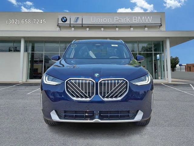New 2026 Tanzanite Blue II Metallic BMW 30 xDrive image 2