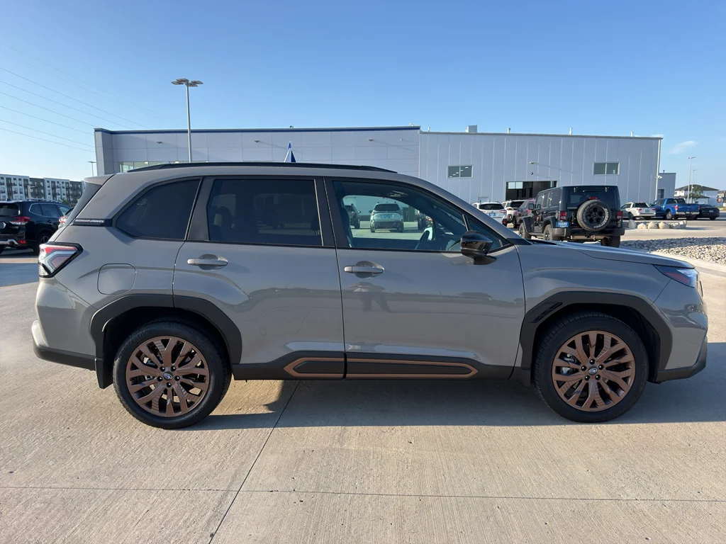 Used 2026 RIVER ROCK PEARL Subaru Sport image 4